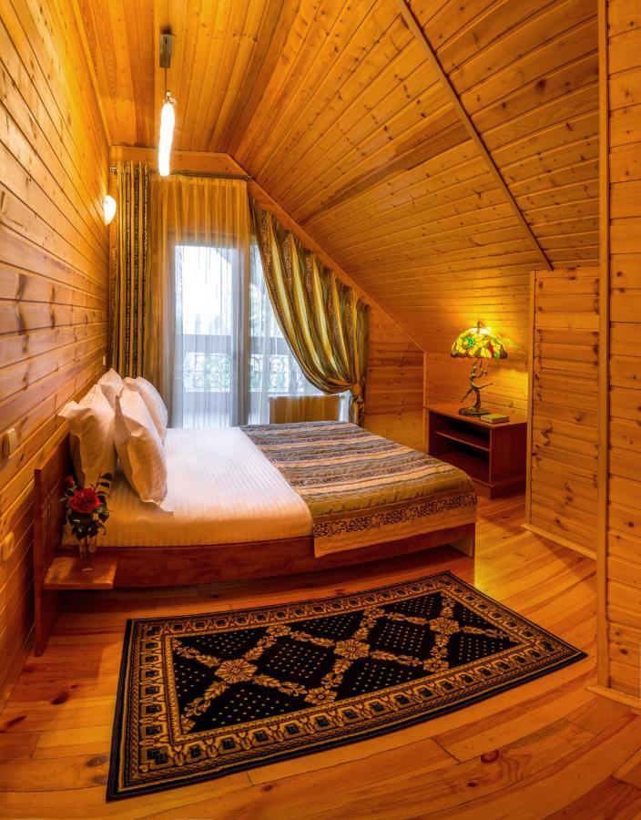 Hutor Hotel Dnipro Eksteriør bilde