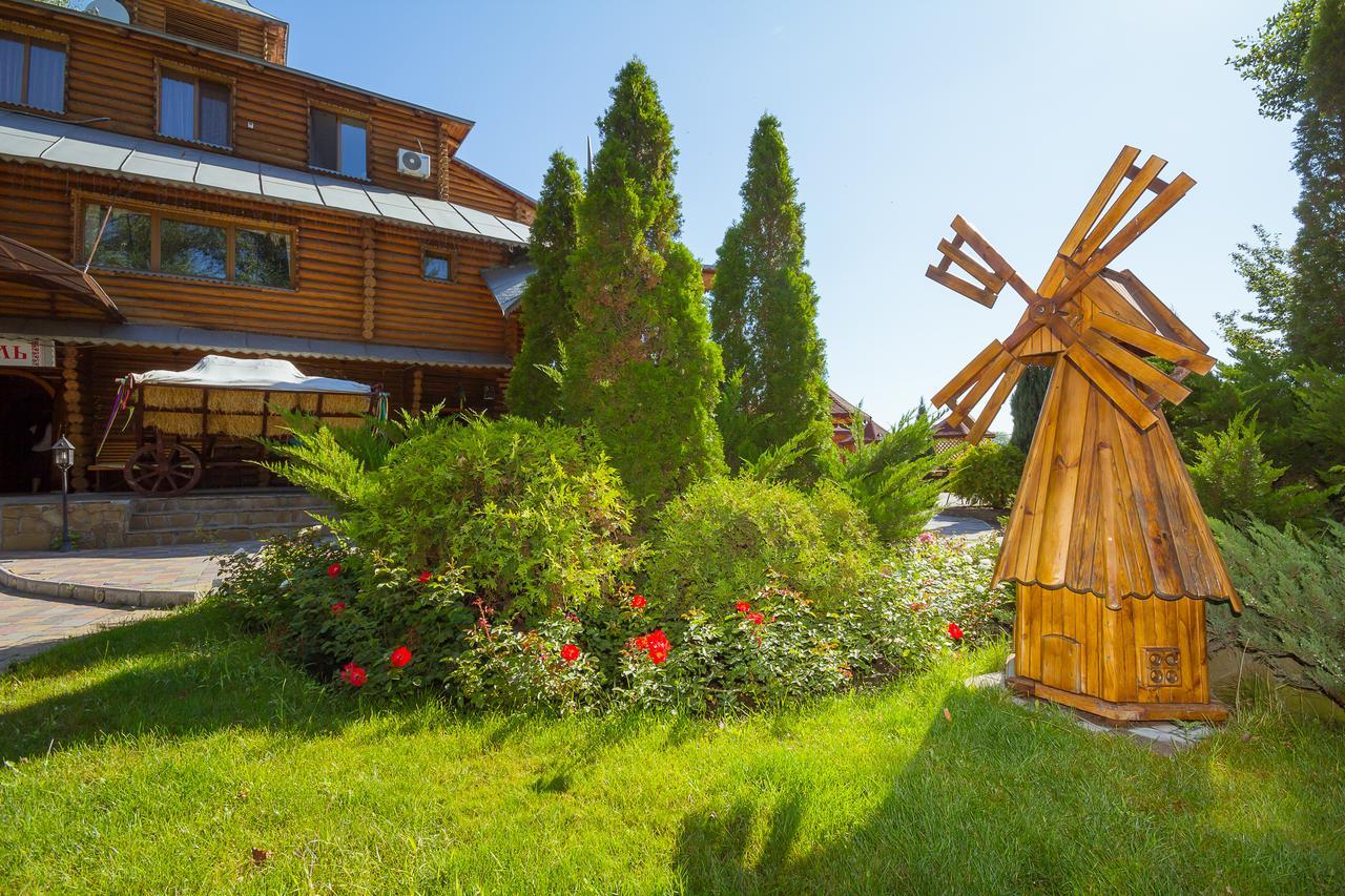 Hutor Hotel Dnipro Eksteriør bilde