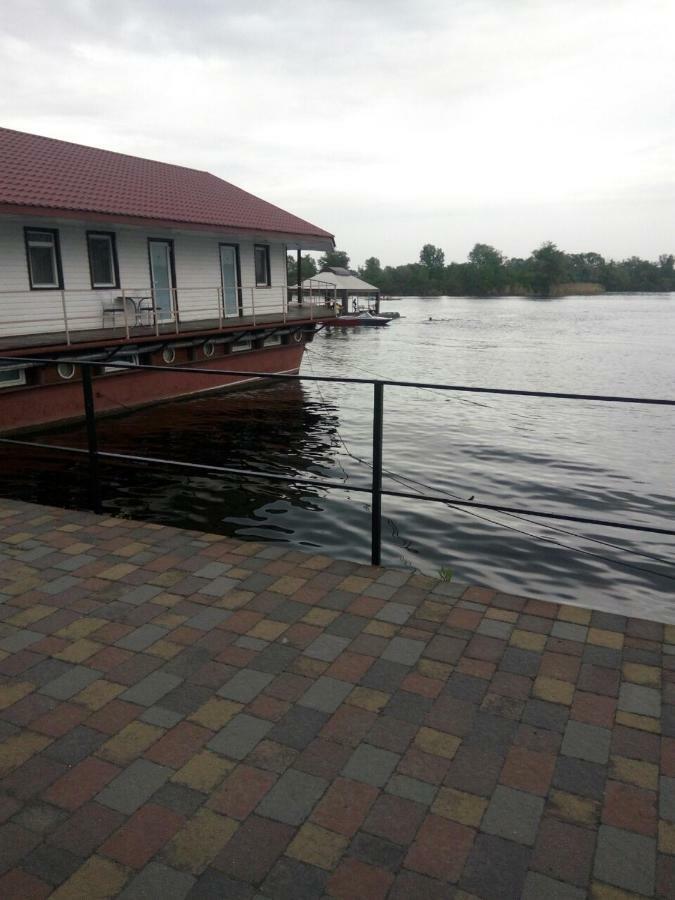 Hutor Hotel Dnipro Eksteriør bilde