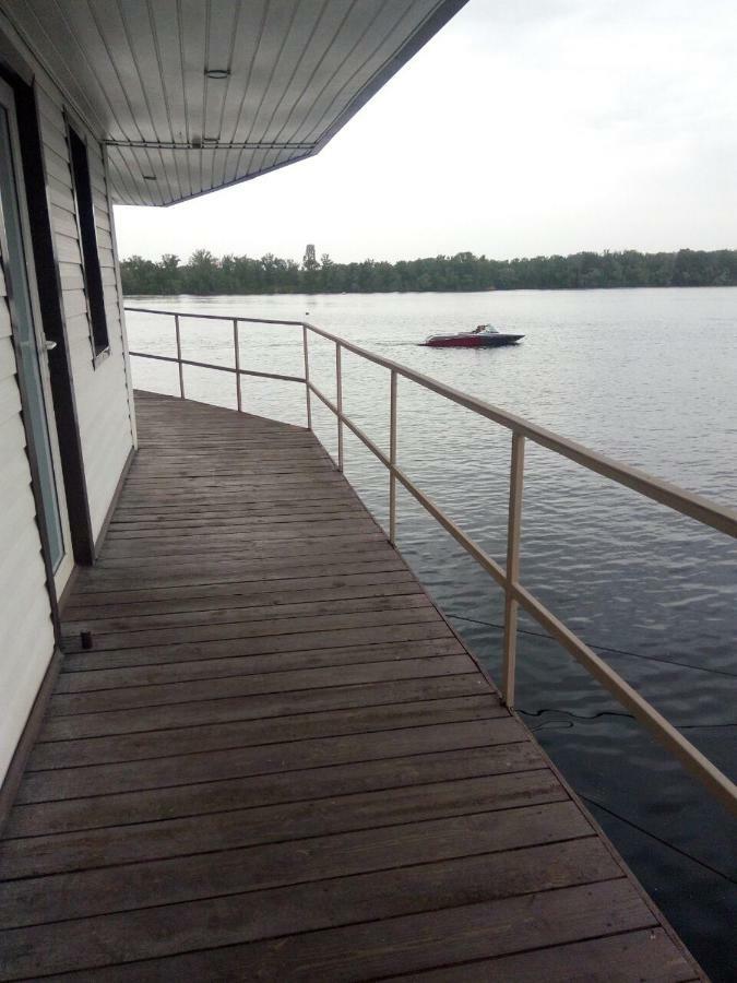 Hutor Hotel Dnipro Eksteriør bilde